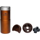 Stanley NeverLeak Travel Mug .35L/12OZ Maple  Auslaufsicher - Thermobecher für Kaffee, Tee & Wasser - BPA-Frei - Edelstahl - Deckel mit Verriegelungsmechanismus - Spülmaschinenfest